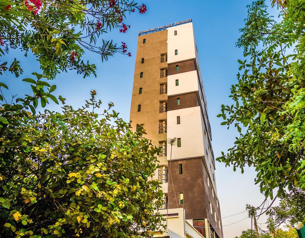 Diamond Palace Resort & Sky Bar Phnom Penh Exterior photo